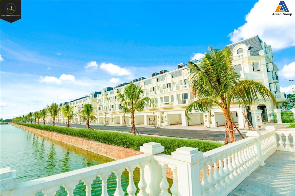 Phân khu shophouse bên sông mang kiến trúc Tân cổ điển không chỉ là một không gian kinh doanh đầy triển vọng, mà còn là một không gian sống chất lượng.